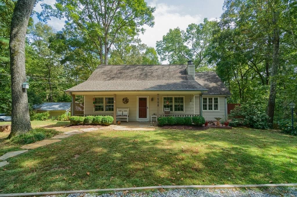 168 W Lake Drive, Roswell, GA 30075 — most recent listing photo