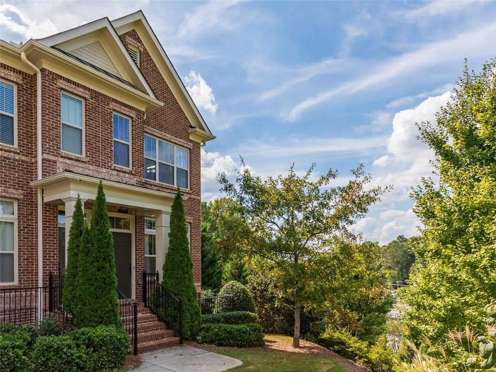7205 Highland Bluff, Sandy Springs, GA 30328 — most recent listing photo