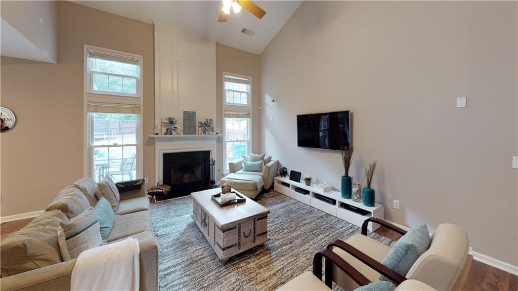 3 bedroom, 1,962 sq ft single family residence sold at 13624 Weycroft Circle, Alpharetta, GA 30004