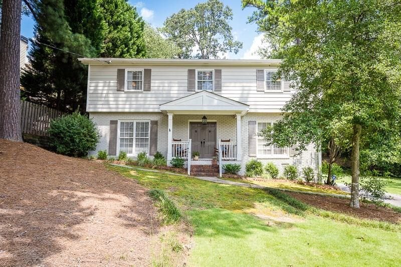 5 bedroom, 2,817 sq ft single family residence sold at 350 Windsor Parkway, Atlanta, GA 30342