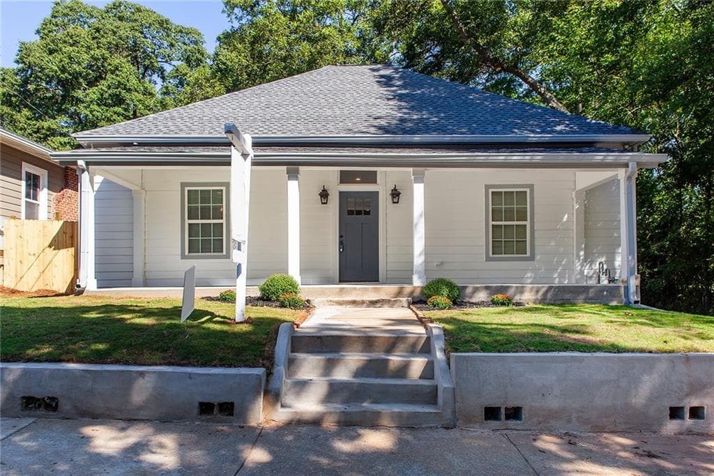 4 bedroom, 1,924 sq ft single family residence sold at 1571 Mims Street, Atlanta, GA 30314