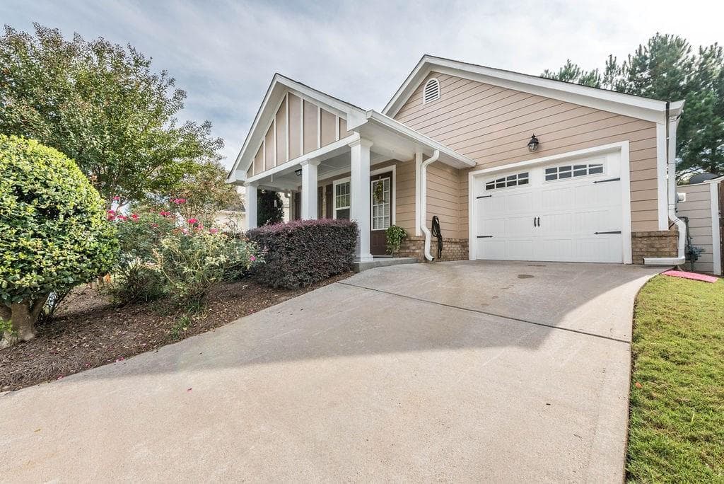 125 JAIME Drive, Canton, GA 30114 — most recent listing photo