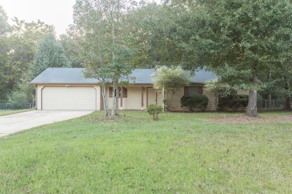 135 Lazy Hollow Lane, Covington, GA 30016 — most recent listing photo