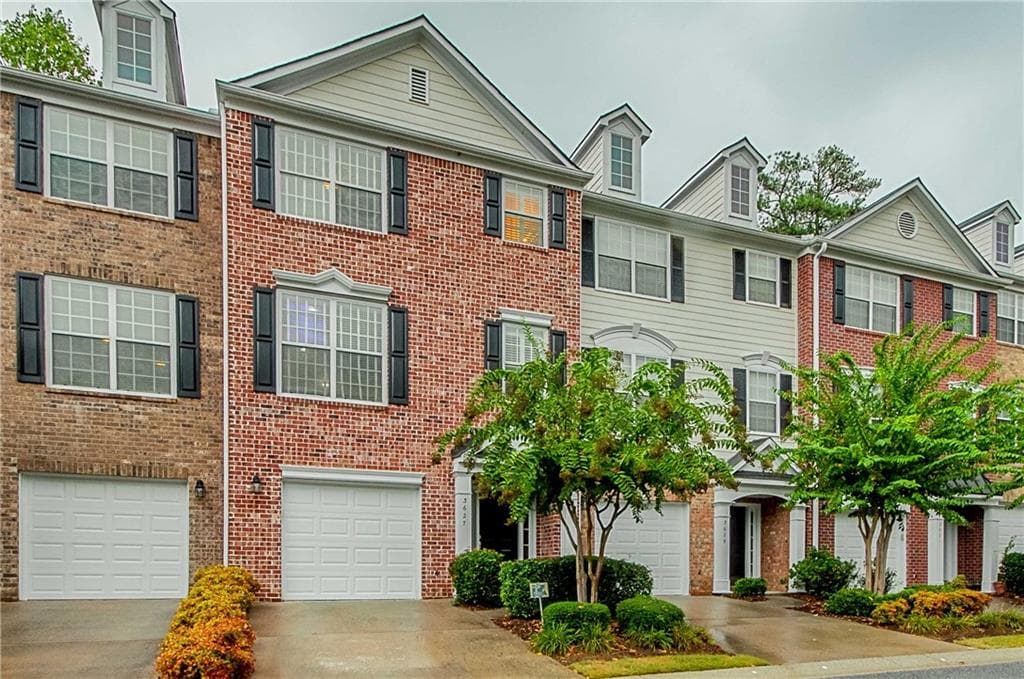 3 bedroom, 1,953 sq ft townhouse sold at 3627 Chattahoochee Summit Drive, Atlanta, GA 30339