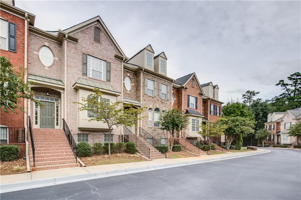3 bedroom, 2,499 sq ft townhouse sold at 3460 Henderson Reserve, Atlanta, GA 30341