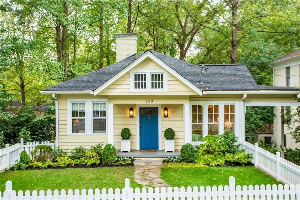 2 bedroom, 1,270 sq ft single family residence sold at 132 Terrace Drive, Atlanta, GA 30305