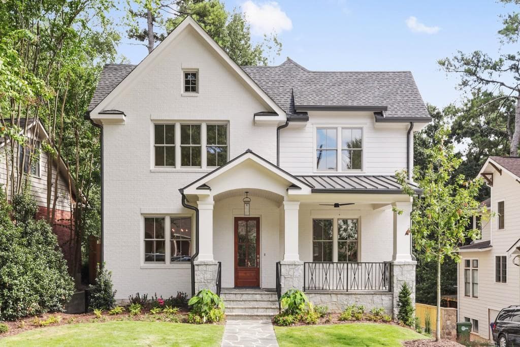 5 bedroom, 3,800 sq ft single family residence sold at 4 Park Circle, Atlanta, GA 30305