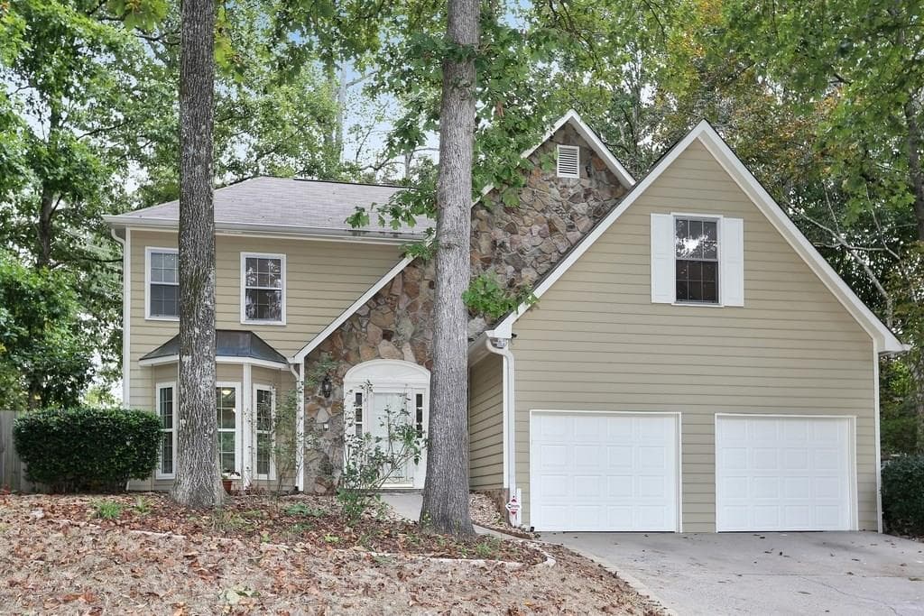 4 bedroom, 2,414 sq ft single family residence sold at 609 Farmbrook Trail, Kennesaw, GA 30144