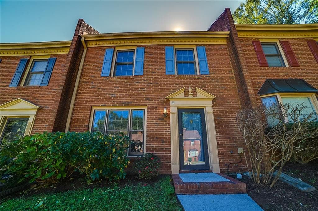 6146 Keswick Row, Tucker, GA 30084 — most recent listing photo