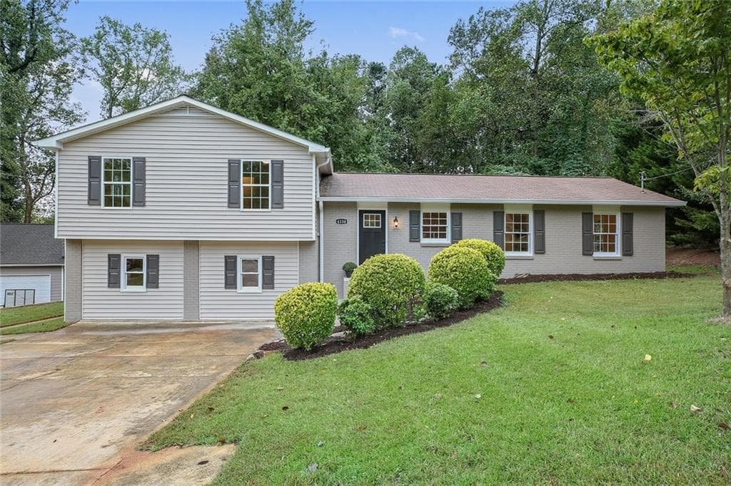 4 bedroom, 2,100 sq ft single family residence sold at 4130 Springlake Circle, Buford, GA 30519