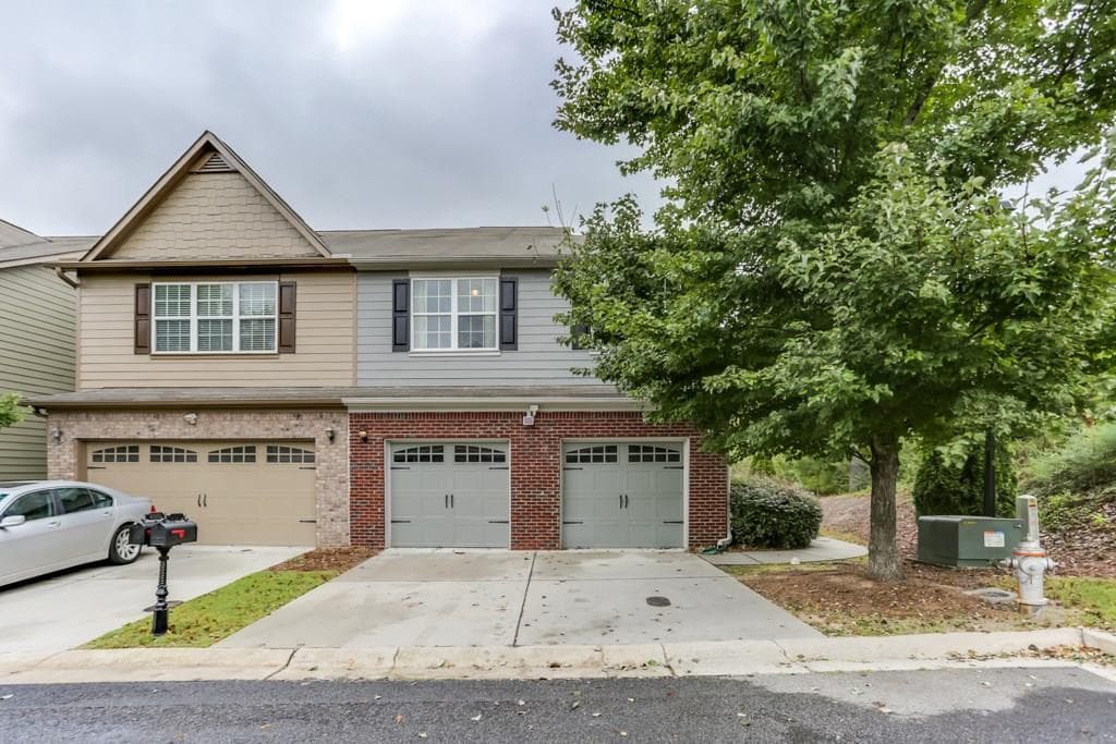 3 bedroom, 1,752 sq ft townhouse sold at 2376 Whiteoak Way, Smyrna, GA 30080