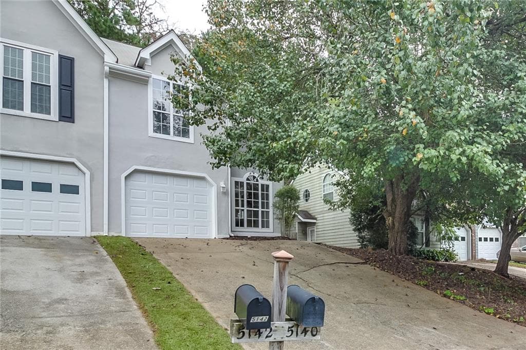 2 bedroom, 1,368 sq ft townhouse sold at 5140 Laurel Bridge Court, Smyrna, GA 30082