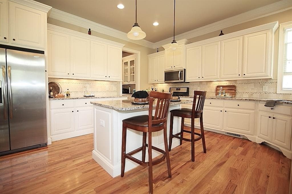 6 bedroom, 5,771 sq ft single family residence sold at 2180 Bryant Pointe Drive, Marietta, GA 30066