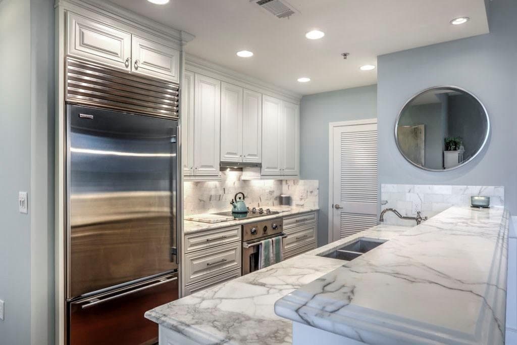 3 bedroom, 2,010 sq ft condominium sold at 2795 Peachtree Road 1706, Atlanta, GA 30305