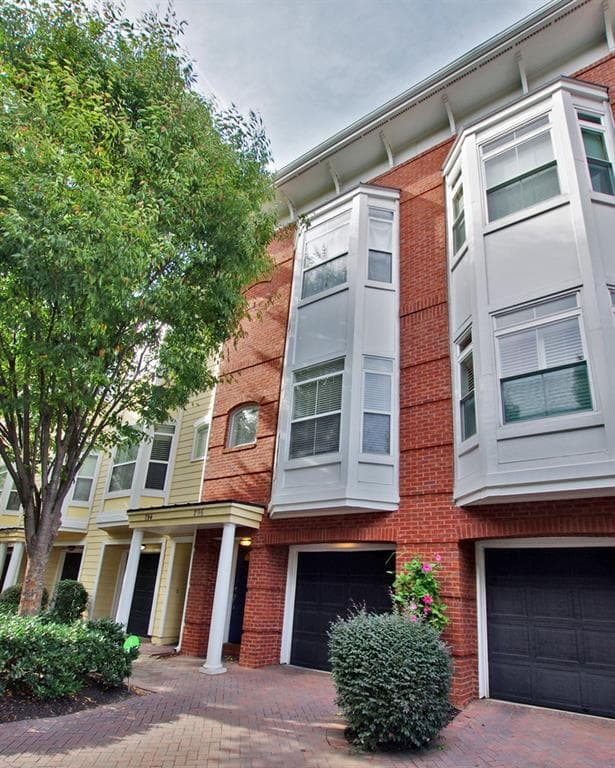 796 Inman Mews Drive 302, Atlanta, GA 30307 — most recent listing photo