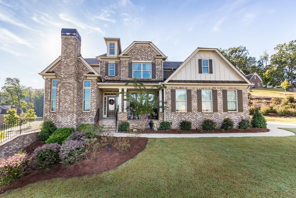 6 bedroom, 6,246 sq ft single family residence sold at 1212 Fawndale Drive, Kennesaw, GA 30152
