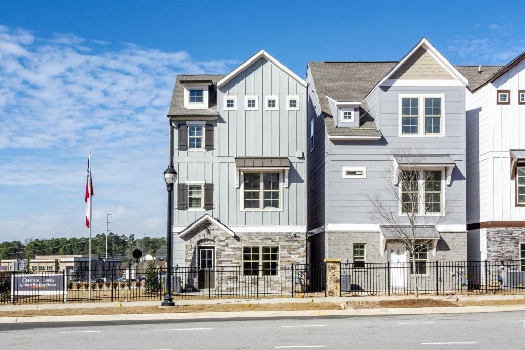 1001 Kirkland Circle, Smyrna, GA 30080 — most recent listing photo