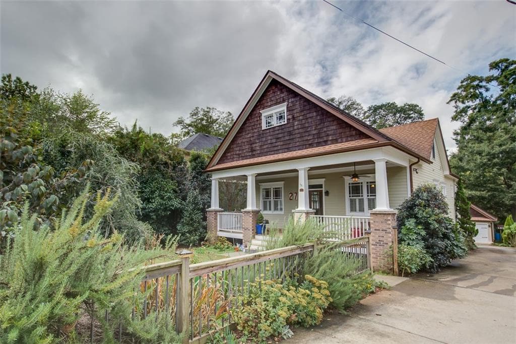 4 bedroom, 2,843 sq ft single family residence sold at 27 Anniston Avenue, Atlanta, GA 30317