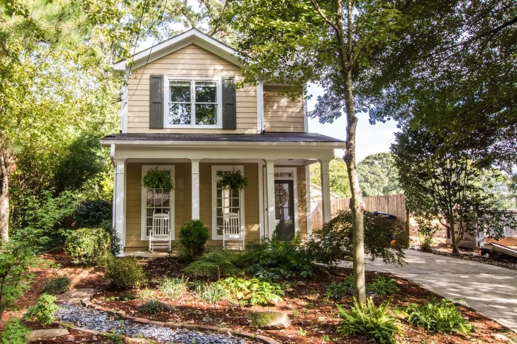3 bedroom, 2,060 sq ft single family residence sold at 1773 Ellen Street, Atlanta, GA 30318