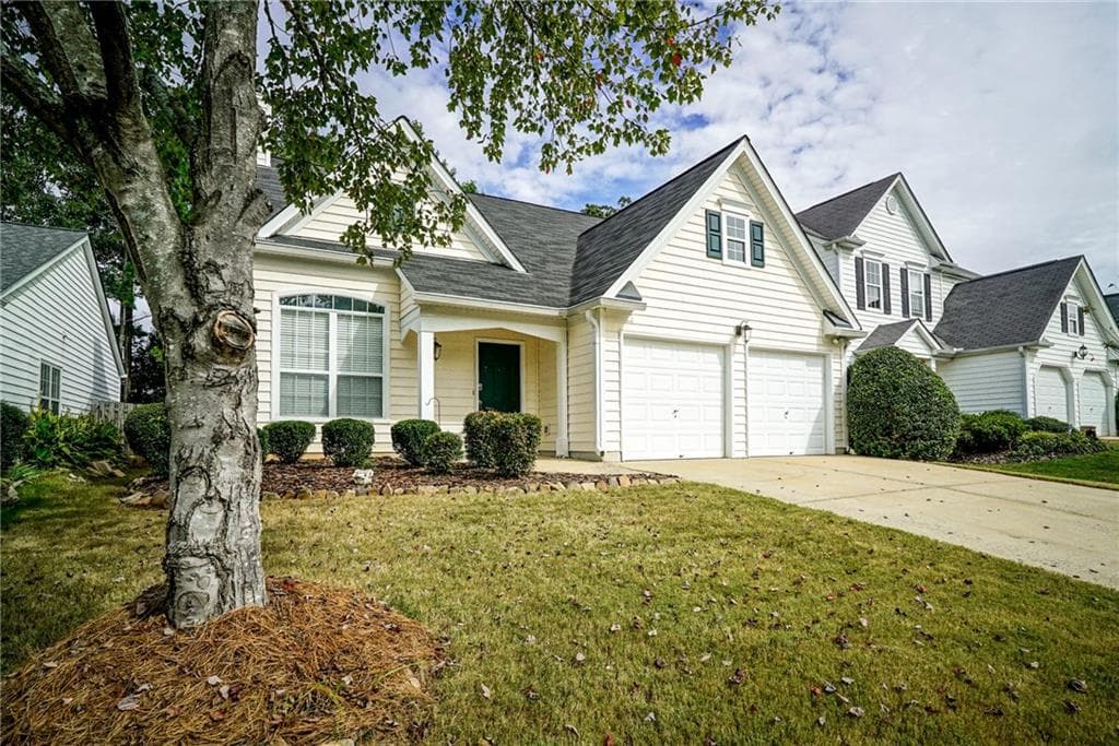 3 bedroom, 1,604 sq ft single family residence sold at 3220 Serenade Court, Alpharetta, GA 30004