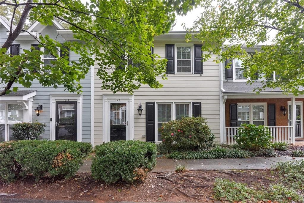105 Courtyard Terrace, Roswell, GA 30075 — most recent listing photo