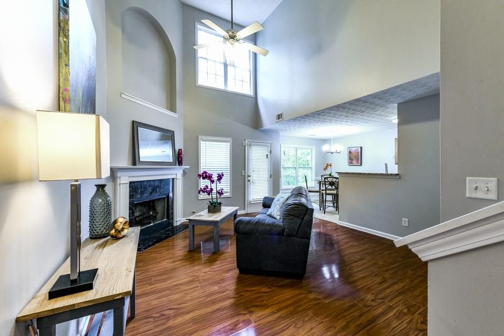 2 bedroom, 1,464 sq ft townhouse sold at 2026 Manhattan Parkway, Decatur, GA 30035