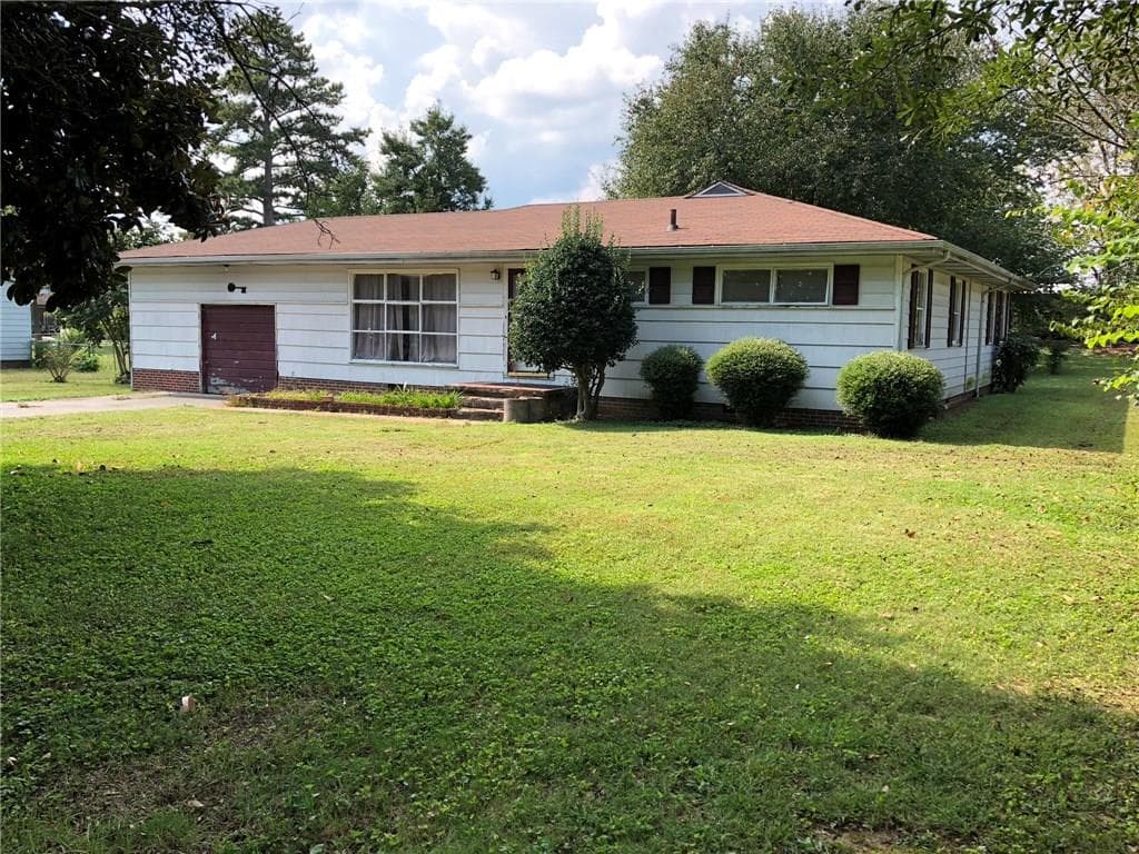 105 Cambron Drive, Dalton, GA 30721 — most recent listing photo