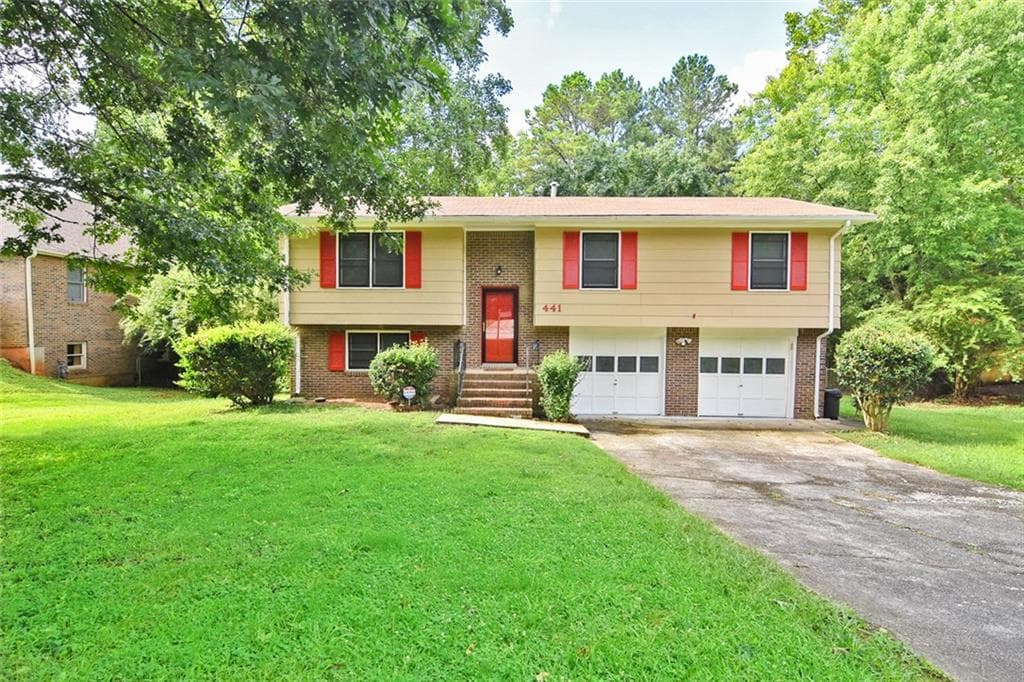 3 bedroom, 1,276 sq ft single family residence sold at 441 Foxfire Drive, Smyrna, GA 30082