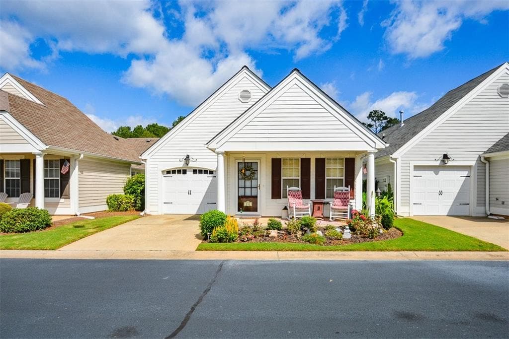 3 bedroom, 1,328 sq ft single family residence sold at 221 ROSE COTTAGE Drive, Woodstock, GA 30189