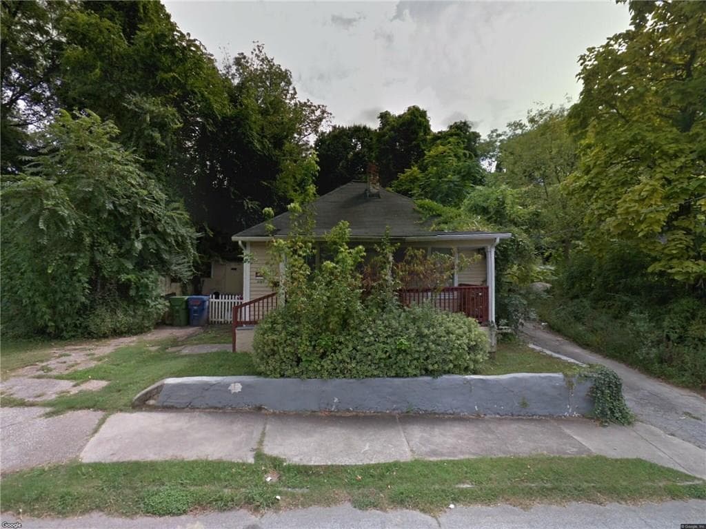 3 bedroom, 840 sq ft single family residence sold at 812 North Avenue, Atlanta, GA 30318