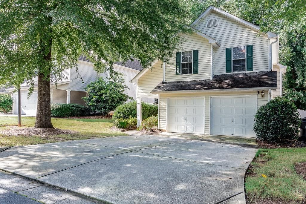 3 bedroom, 1,553 sq ft single family residence sold at 3243 Liberty Commons Drive, Kennesaw, GA 30144