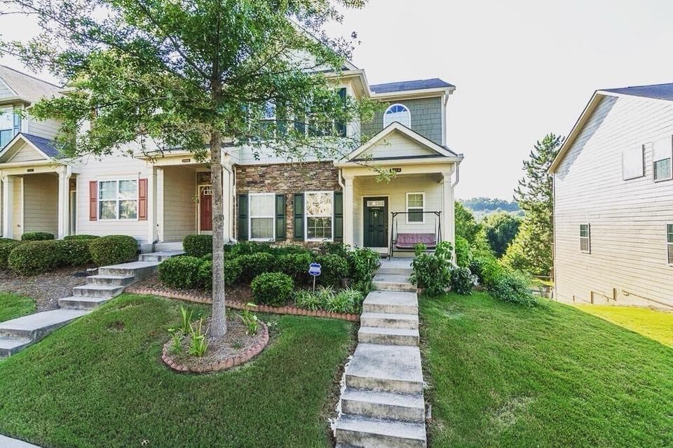 2468 Suwanee Pointe Drive, Lawrenceville, GA 30043 — most recent listing photo