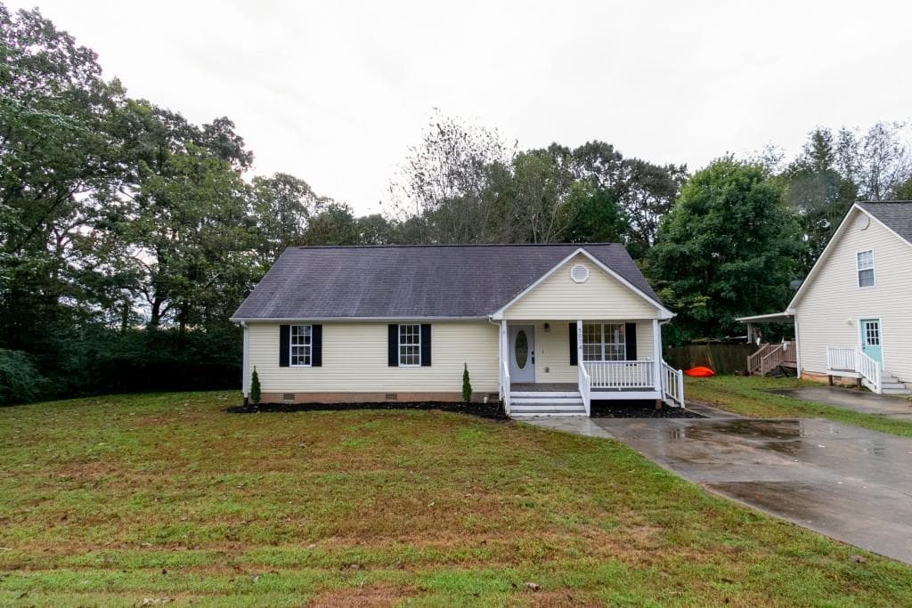 5074 Twin Oaks Lane, Murrayville, GA 30564 — most recent listing photo