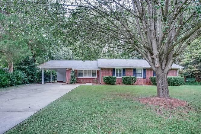 6830 Sunny Brook Lane, Sandy Springs, GA 30328 — most recent listing photo