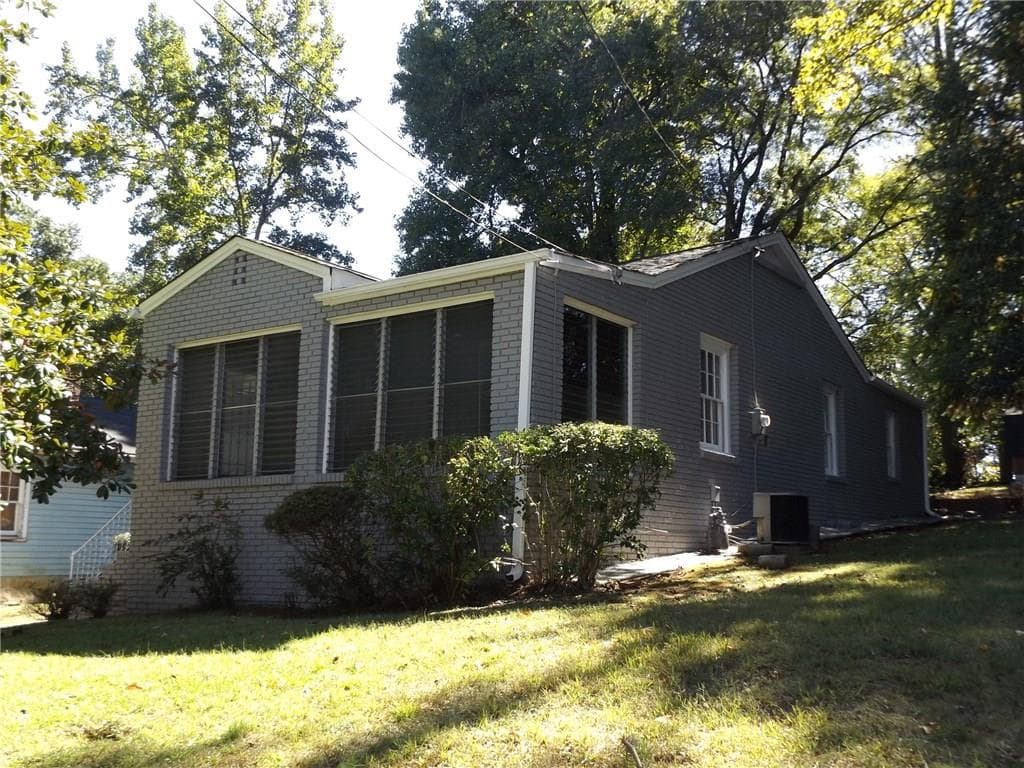 2 bedroom, 1,160 sq ft single family residence sold at 1434 Eason Street, Atlanta, GA 30314
