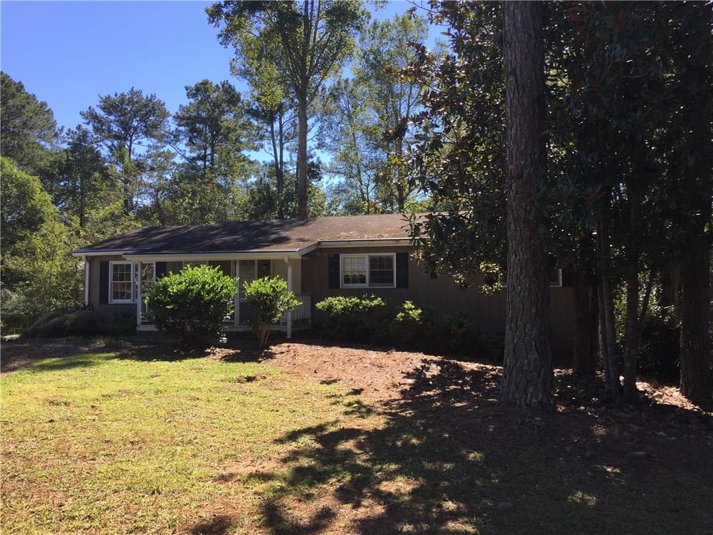 3 bedroom, 1,458 sq ft single family residence sold at 1204 Pine Creek Drive, Woodstock, GA 30188