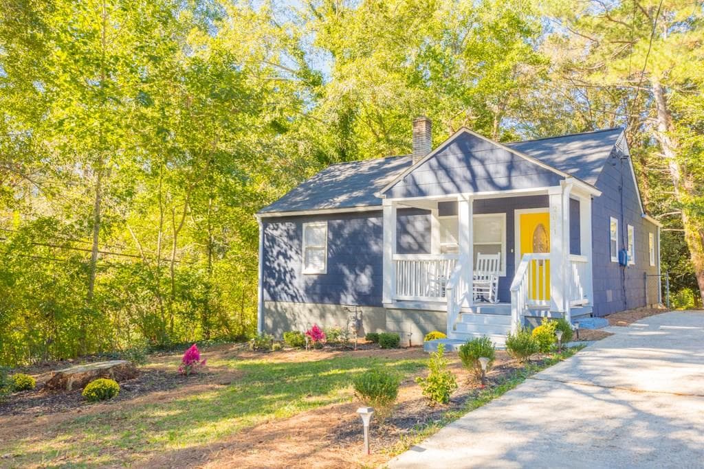 3 bedroom single family residence sold at 2011 Mcafee Place, Decatur, GA 30032