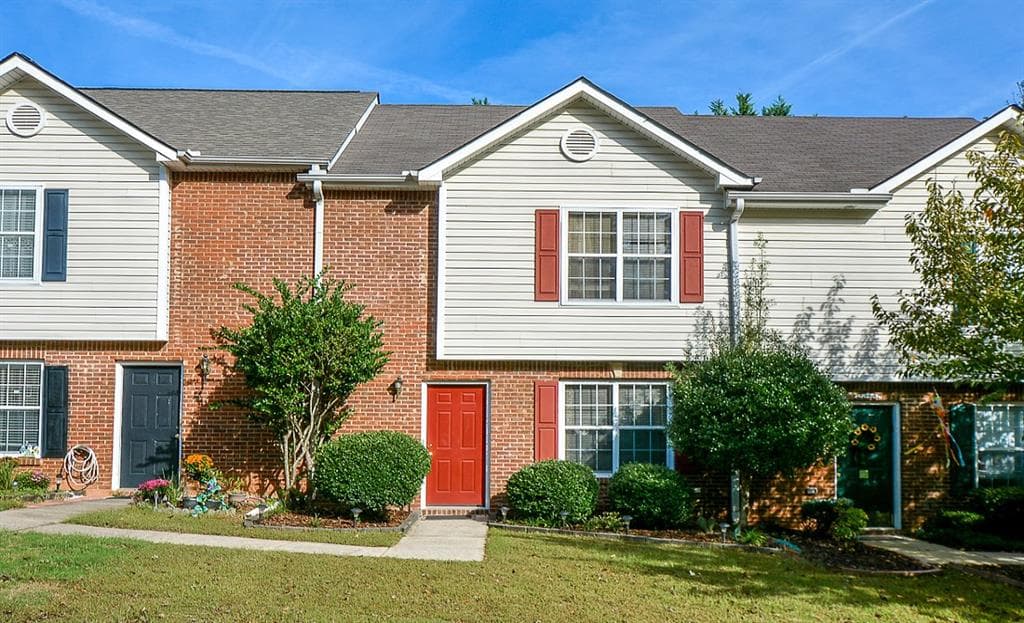 2 bedroom, 1,213 sq ft townhouse sold at 4470 Maple Valley Drive, Cumming, GA 30040