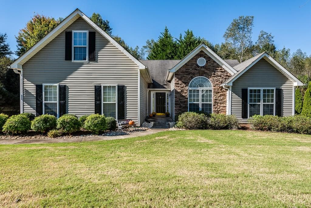6186 Devonshire Drive, Flowery Branch, GA 30542 — most recent listing photo