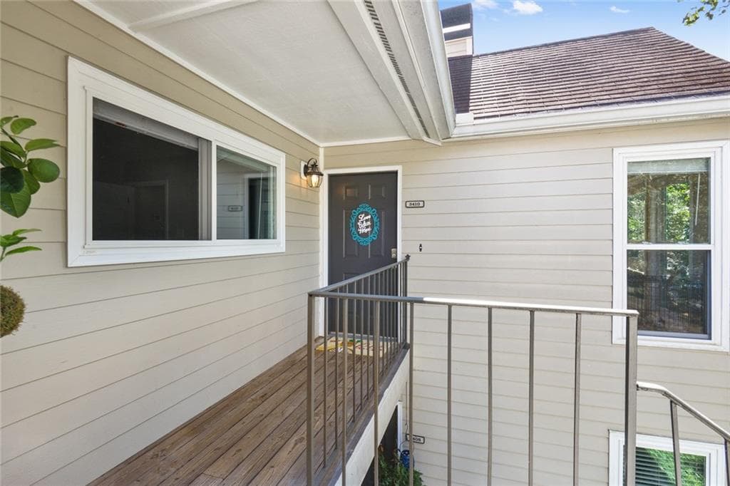 2 bedroom, 1,157 sq ft condominium sold at 3410 Lake Pointe Circle, Roswell, GA 30075