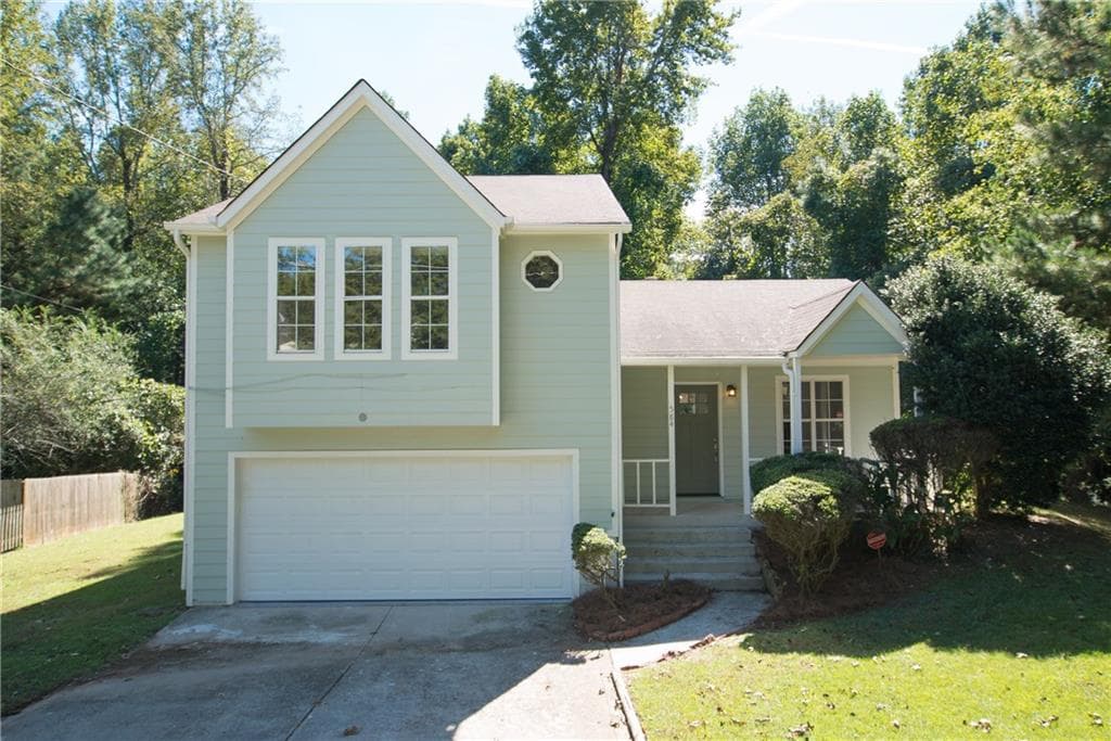 584 Sherwood Oaks Road, Stone Mountain, GA 30087 — most recent listing photo