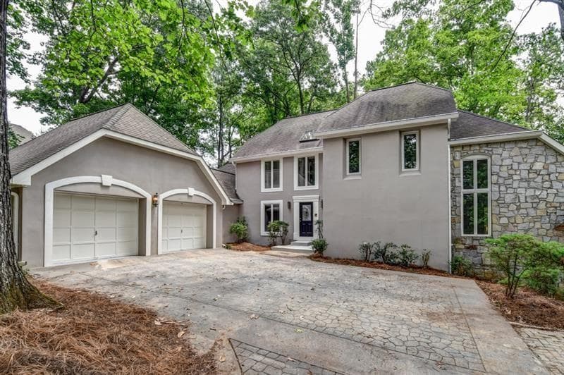 4 bedroom, 3,955 sq ft single family residence sold at 3895 Chaucer Wood, Brookhaven, GA 30319