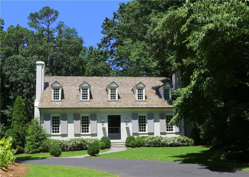 4 bedroom, 5,031 sq ft single family residence sold at 4094 Glen Devon Drive, Atlanta, GA 30327