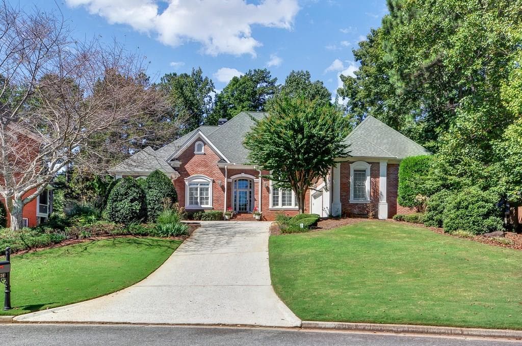 6 bedroom, 7,562 sq ft single family residence sold at 3274 CHIPPING WOOD Court, Milton, GA 30004