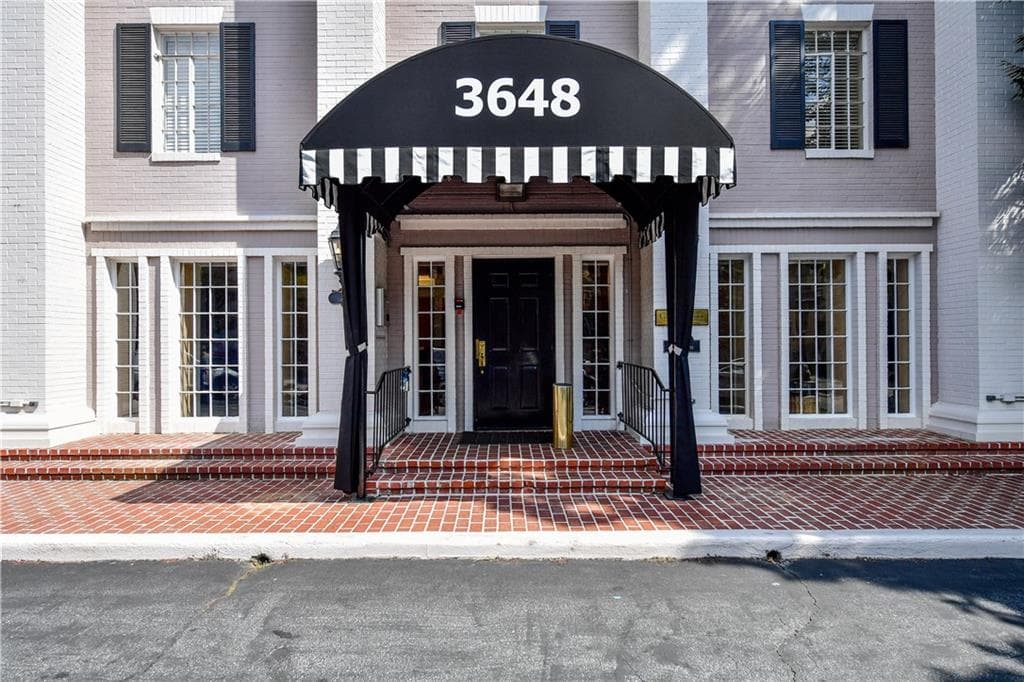 3 bedroom, 1,971 sq ft condominium sold at 3648 Peachtree Road 3J, Atlanta, GA 30319