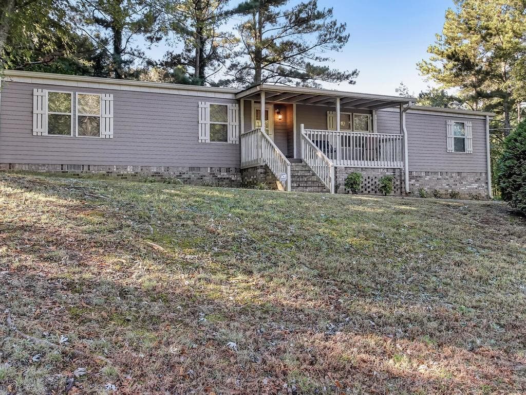 1461 Craig Drive, Sugar Hill, GA 30518 — most recent listing photo