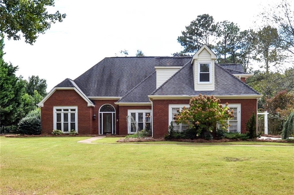 160 Kiveton Park Drive, Roswell, GA 30075 — most recent listing photo