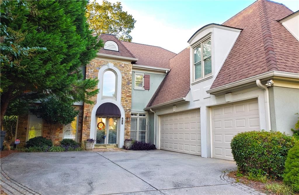 630 River Falls Court, Roswell, GA 30076 — most recent listing photo