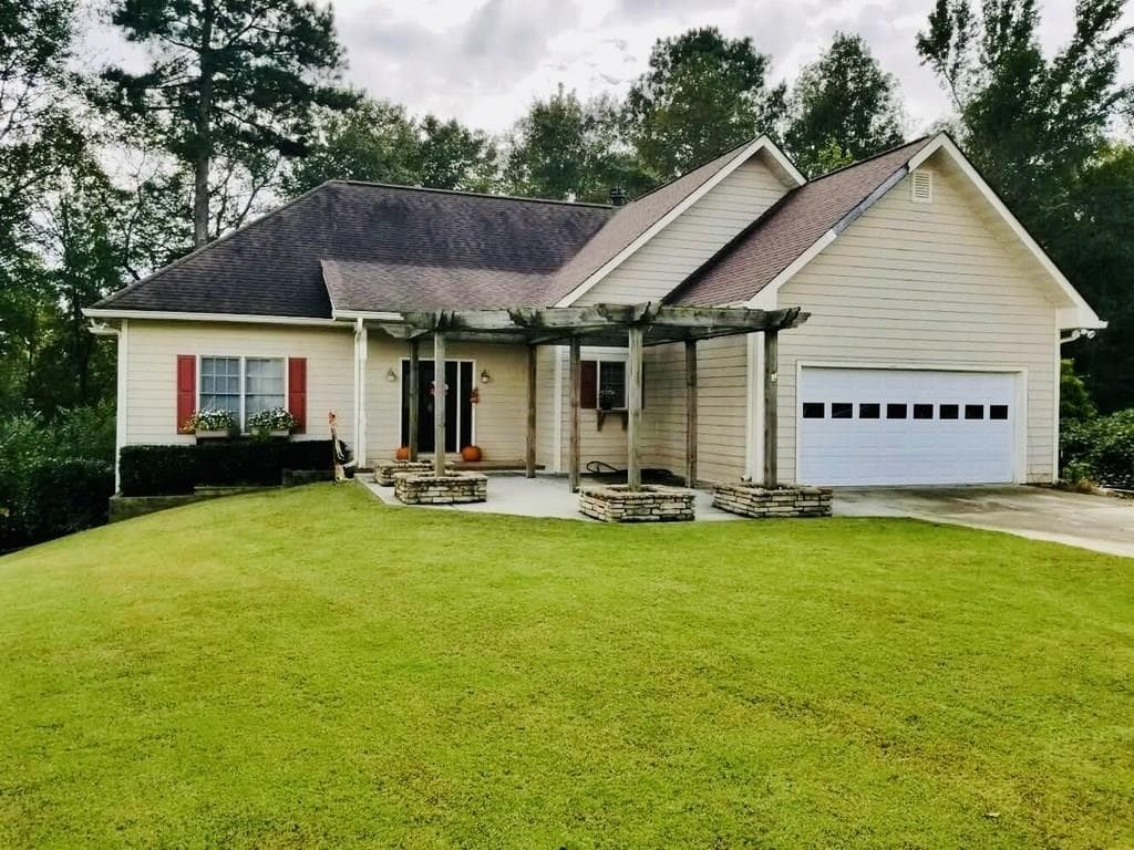 430 Yearling Drive, Loganville, GA 30052 — most recent listing photo