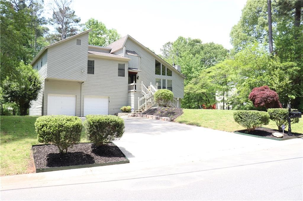 2130 Preswick Drive, Marietta, GA 30066 — most recent listing photo